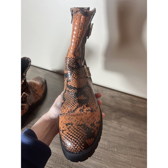 ASOS Animal Snake Print Heeled Combat Style Boots Womens Size 8 - Picture 10 of 12